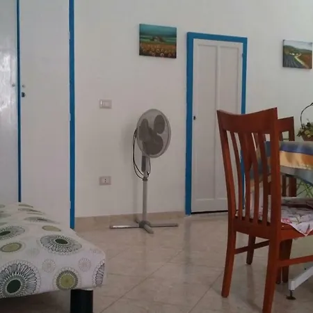 Interno -b- Couette-café Licata